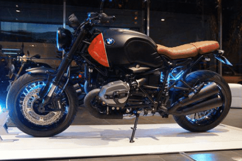 bmw摩托车3 (1).png